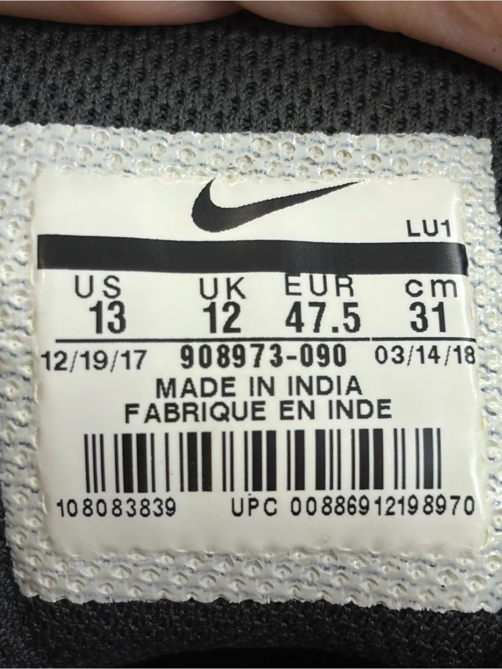 Nike Fly.By Low Black/Gold (13)
